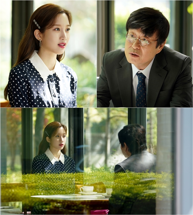 The Mans Memory Act Moon Ga-young has an unexpected meeting with Kim Chang-wan.The MBC drama The Mans Memory Act (played by Kim Yoon-joo and directed by Oh Hyun-jong) revealed on the 29th that Moon Ga-young and Kim Chang-wan had an unusual meeting.lee jung-hoon in the play(Kim Dong-wook)s former doctor, Yu Sung Hyuk (Kim Chang-wan), is considered a person of interest among viewers with a suspicious hint.Yoo Sung Hyuk is Lee Jung-hoonbecause he seemed to see it as a study object, not his own patient.He and Moon Ga-young are expressing hostile feelings about the meeting, raising questions about whether he will be a stumbling block to the love of the two in the future.The steel that was released in this regard contains the meeting between Moon Ga-young and Kim Chang-wan.Especially Moon Ga-young, who looked at Kim Chang-wan with a clear smile, catches the attention of those who make a sudden change of expression as if they were in shock.The production team said, Another inflection point will come to Kim Dong-wook and Moon Ga-young romance. An exciting development that can not be taken off until the end will be unfolded.I hope you will check it through this broadcast. It is broadcasted at 8:55 pm on the evening.