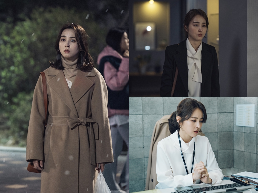 Han Hye-jins first still cut was released.The TVN drama Out of the World, which is about to air on May 4, depicts a sudden tragedy coming to Working Mom Jung Eun (Han Hye-jin) and Family, who raised their daughter with the help of their mother and lived their ordinary lives.We will leave a deep lust for viewers through the appearance of our mother, daughter, and our family left in front of the truth of the day.Han Hye-jin plays the role of the 14th year of marriage, Working Mom Limit Eun.Marriage She has been living hard and working hard like a daughter and any other ordinary family who have been hard attained in 10 years.Then one day, I meet an unexpected event and show a touching story that is desperate to find hope in it.Han Hye-jin in the public steel is overwhelmed by his tearful face, which seems to burst at any moment.The expression of the complex feelings of a mother, daughter, and a husbands wife in front of an incident that I do not want to face is a hunch to the viewers.Especially, expectations for actor Han Hye-jin, who returns to the drama in two years, are rising.In fact, she lives a life of Working Mom, and she boasts a high synchro rate with drama characters and will give realistic sympathy to viewers.Outing is a total of two episodes, which will be broadcast on May 4 and 5 at 9 pm.Photo: TVN out