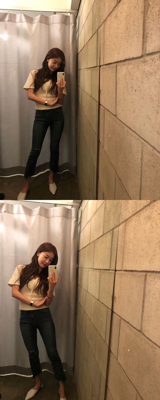 Actor Han Sun-hwa from the group The Secret reported on the recent situation.On the 29th, Han Sun-hwa posted vintage and several photos through his Instagram.In the photo, Han Sun-hwa is wearing a short-sleeved T-shirt and skinny jeans and taking a mirror selfie, his dazzling beauty and slender figure catching his eye.Han Sun-hwa will appear on SBSs Golden Dragon, Convenience Store Morning Star, which is scheduled to be broadcast first in June.Photo: Han Sun-hwa Instagram