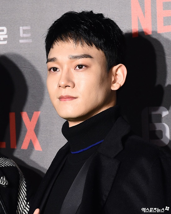 Group EXO Chen became a Father with her daughter in her arms three months after announcing the marriage.Chen is right that he got it today, SM Entertainment, an EXO agency, said on the 29th.Chen posted a handwritten letter to the official fan club community in January and reported on the marriage announcement and the second year news. At that time, Chen said, I have a GFriend who wants to spend my life together.Because of this decision, I wanted to communicate a little early and communicated with the company and consulted with the members. Then we came to a blessing, and I was very embarrassed, but I was more empowered by this blessing, he said.SM said, Chen met a precious relationship and marriage.The bride is a non-entertainer, and the marriage ceremony is planned to be held reverently by only the families of both families. According to the familys will, all matters related to marriage and marriage are held privately.Chen will continue to work hard as the artist, he said. I would like to ask Chen to give me a lot of blessings and congratulations.But fans were disappointed with Chens sudden marriage and news of the second generation, demanding that the team be withdrawn.In addition, Chen has already performed marriage ceremony in Cathedral, and rumors that GFriend is seven months of pregnancy have been circulating.SM said, The report that Chen marriages in Cathedral is unfounded. It is not true that it is seven months of pregnancy.But this turned out to be true.Chen became a Father in three months after the announcement of the marriage, and when you calculate the timing, Chens GFriend was seven months of pregnancy.Chen was born in 1992 and made his debut as EXO in 2012.EXO left hits such as Run, Addiction, Monster and Love Shot, and Chen made his debut as a solo The Artist in April last year with We break up after April.Photo: DB, SM Entertainment