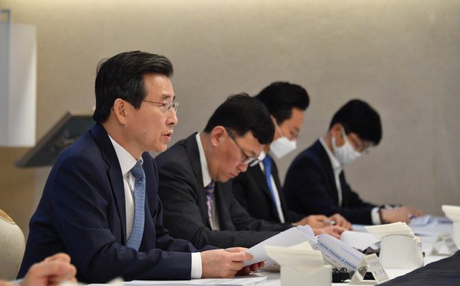 김용범 이미지