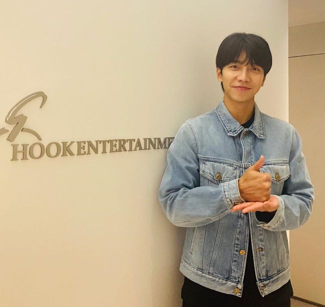 Actor Lee Seung-gi participated in the Lindsey Vonn and expressed his gratitude to Ryjin.Lee Seung-gi said on his instagram on the 1st, Hello, Lee Seung-gi.KB Financial Group Chairman Yun Jong-Kyu pointed out that he participated in Lindsey Vonn because of his point.I am grateful to Yun Jong-Kyu, who has made a point of being able to do meaningful things together.Lee Seung-gi is working on respect and confident in sign language as he participates in Lindsey VonnLee Seung-gi said, Currently, due to coronavirus, not only Korea but also the world are holding together hard times. In particular, Korea is a best practice for prevention at this time and shows good examples around the world.At the center of it, I think it is possible because of the hard work and dedication of the best Ryjin in Korea.I hope that this difficult time will pass as soon as possible and everyone will return to peace and peace, he said.Lee Seung-gi then identified Bae Suzy and Cha Eun-woo as the next runners-up to Lindsey VonnMeanwhile, Lee Seung-gi is currently appearing on SBS entertainment program All The Butlers.