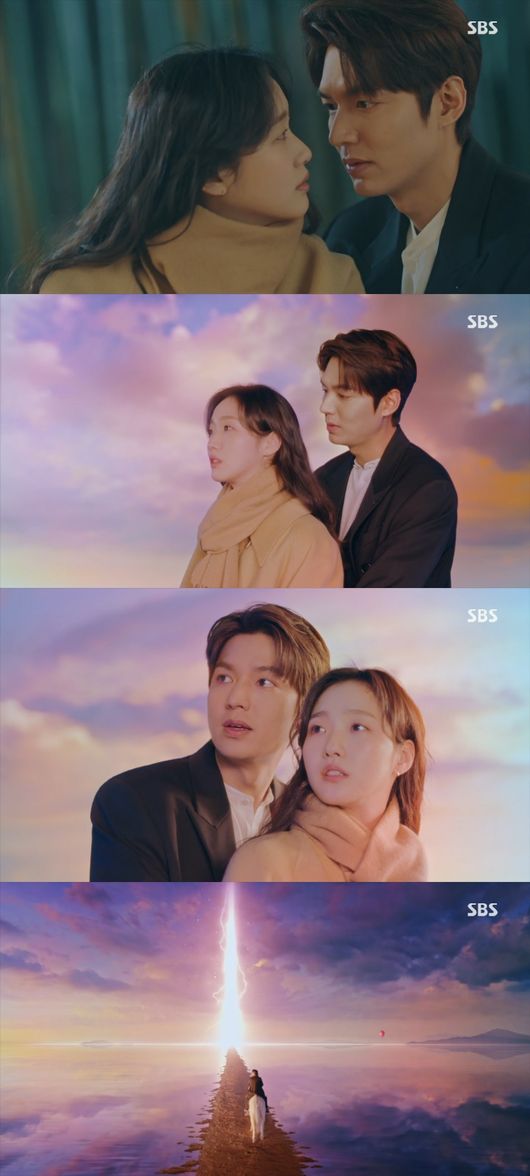 The King: The Lord of Eternity Lee Min-ho, Kim Go-eun, and Jung Eun-chae were faced with three parties.On SBSs drama The King: The Monarch of Eternity (played by Kim Eun-sook, directed by Baek Sang-hoon, and Jeong Ji-hyun), which aired on the afternoon of the 1st, the figure of Kim Go-eun, who came to Korean Empire, was drawn.Jung Tae-eul and Lee Min-ho moved to the Korean Empire, stopped somewhere before going to the palace, and went to Maximus stable.Jung Tae-eul at the stable still did not believe in the parallel World.In particular, Jung Tae-eul did not believe in the same face as Cho Eun-seop (Udo-hwan), and he set an angle by denying all facts.Especially, I pointed the gun at Igon, and when the contrast stopped, I started to believe in parallel World.Jung Tae-eul came to the palace with Lee Gon. Cho Young and No Ok-nam (Kim Young-ok) seemed familiar with Jung Tae-euls face.Jung Tae-eul once again felt parallel World when he saw Myung Seung-ah (Kim Yong-ji), who came to monitor himself under the direction of Nooknam.Jeong Tae-eul asked Scenery about various things and wanted to know about Korean Empire, but he had to hear a loud voice because he said the name of Igon.Jeong Tae-eul asked Nook-nam how he knew him. Nook-nam said, Your Majesty had a strange plaque since she was a child.Lieutenant Jeong Tae-eul was not in the Korean Empire, and the rank of lieutenant was not here either.Everything is amazing, but one thing is certain: an unexplained premise only confuses the world and harms the King.So when youre here, youre not in contact with him, except for your Majesty, the Guard, or me, and dont stay with him, and dont care about this World.This World includes you, too.Lee went to the place where Jung Tae-eul was staying. From when he would show his plaque, he asked Chakis doll.Igon showed me the plaque tomorrow, and Igon could not say that Chakies doll had managed to get it from the doll-picking game. Theres nothing cheap about what I have, Igon said abruptly.Igon came to Jung Tae-eul, who died due to the warning of Nook Nam. Jung Tae-eul provoked Lee-gon, saying, Have you never been in love?Did you start like this? Igon kissed Jeong Tae-eun. Tell me what I just did. Love? Jeong Tae-eun said nothing.The next morning, Igon, who was full of schedules, gave Jung Tae-eul a guard suit and recommended to go out together.As Emperor of Korean Empire, Jung Tae-eul went with Igon and felt the dignity, dignity and familiarity of Igon.After that, Igon gave Jung Tae-eul a plain clothes and let him spend time outside the palace.Jung Tae-eul, who traveled around Busan, felt strange in Korean Empire, similar to Korea.I was embarrassed to remember that I had kissed Egons large placard the night before.And I was surprised that Korean Empire was an advanced country and that Igon was a huge rich man, and I headed for Seoul on CTX.In Seoul, I saw Jung Eun-chae, and went to where he worked, but no one recognized himself.Jung Tae-eul had been around a lot of his ointments, but he had no connection at all, and there was no money to go back to Busan.Egon came across it, turned the helicopter and headed for Seoul.When I met Jeong Tae at Seoul, I asked why I was looking for Ahn Bong-hee. My mother is my mother.I know hes someone else, but I dont want him to be sick here. I wish I could see him for a moment in the distance.Relieved, Igon talked to Jung Tae-euls mobile phone records.At this time, Guseoryeong came to the place where two people were located. When he heard that he had been granted permission to land an emergency helicopter, he came to the place.On the other hand, Irim began to mislead the poor to go to the same person in the parallel world and live his life.Those who lived in poor life fell to the sweet words of Irim.
