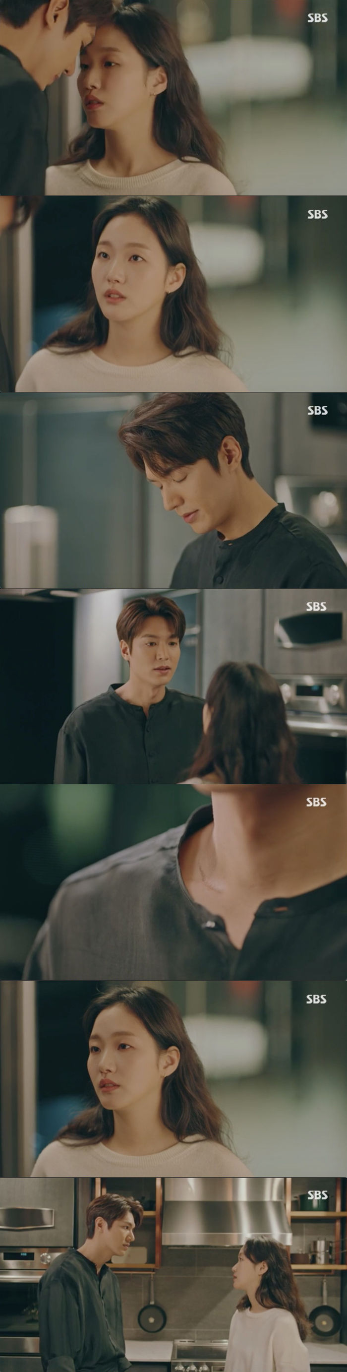 Lee Min-ho says Kim Go-eun cannot be sentOn SBS The King - Eternal Monarch (hereinafter referred to as The King), which was broadcast on the 2nd, Lee Min-ho and Kim Go-eun, who returned to Busan, were portrayed.On the day of the show, Igon prepared a dish for Jung Tae, who said, I would have been lonely because I was alone today.So Igon asked, Did you feel lonely? Here? And Jung Tae-eul said, Its pretty hard to prove that I am. Thank you for coming to pick me up.Then Igon brought Jung Tae-eul close, and he put his forehead to his head. I want to be bitter, but I have no hands.So Jung Tae-eun laughed at him by saying that love was not the first time.Jung Tae-eul confessed to Lee, I was really good, and confessed that he had learned all about his past. I know now. What route you are standing in front of.He also said, It is my hell and my history, and the desire of the man who murdered my father and strangled my neck is drawn on my body. So I grew up in the tears of the worrisome and the tears of the palace.Thats why the Noh Sang-gung is not kind to you. Jung Tae-eun told Lee, Are you going to show me your ID card? I have to go now.I will not send you, but you have to live here. I will not send you. I can not go if you say one word.