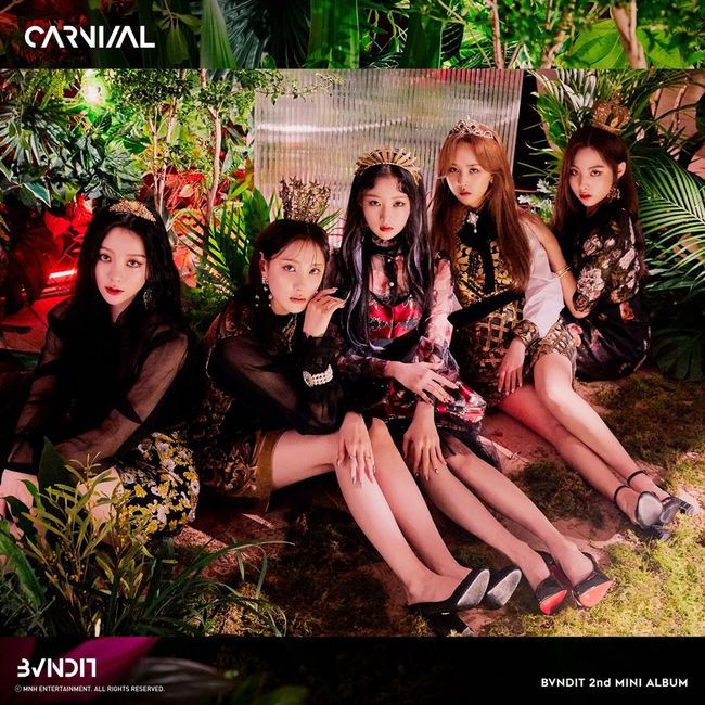 BVNDIT (Bandits) has returned to a more mature visual.BVNDIT (Bandits) released its first personal and group concept photo of its second mini album Carnivle (Carnival) through its official SNS at 0:00 on the 4th.The concept photo released on this day shows BVNDIT (Bandits), which boasts a colorful and alluring charm with a background of a tropical mood with a refreshing color.Seung, who focused on the attention of those who see it with charming eyes and lavender color hair bridge, added a strong visual vision that is comparable to the brilliant accessories and the deferred charisma that emits clear features and subtle charisma.Then, Jung-woo, who has impressive eyes with excellent eyes, and Song-hee, who boasts a goddess visual between a girl and a lady, showed off the concept digestion power of BVNDIT (Bandits), which has become more mature.Group Photos also boasts a superior force by BVNDIT (Bandits), each with a different crown.Also, since the pre-sale of Carnivle album will begin through various music sites from 3 pm today, the comeback atmosphere is getting even higher.Meanwhile, BVNDITs mini-tit 2 album Carnivle will be released on various music sites at 6 p.m. on the 13th.Also, the title song music video will be released at 0:00 on the day, and a comeback showcase will be held at 7:00 pm.MNH Entertainment Provides
