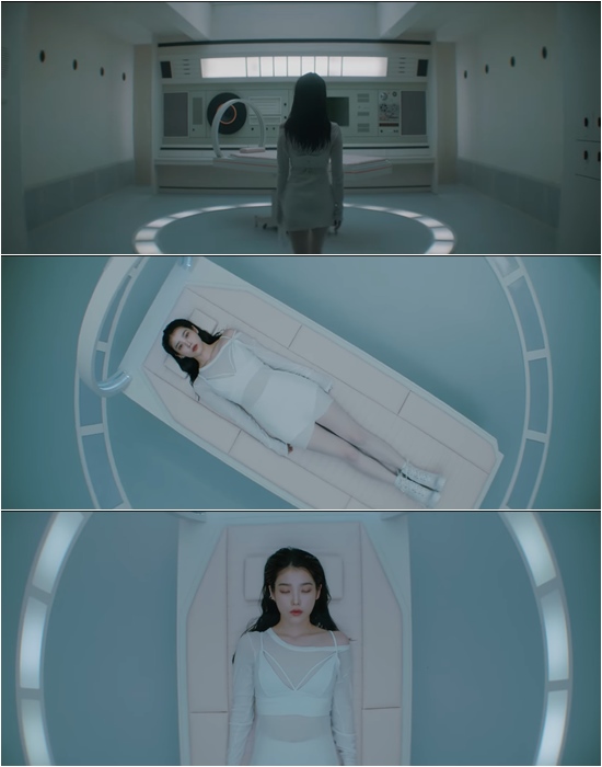 Singer IU is ready for comebackEDAM Entertainment, a subsidiary company, presented the IUs new song Eight music video Teaser video on the official website on the 5th.I felt a dreamy atmosphere. The video showed a cold colored light. IU walked slowly into the near-future space.When the reel tape, which had been stopped, returned, I saw the IU lying helplessly staring into the air.Especially at the end of the video, there was a question, Will you save all your memories? And amplifying the curiosity about the new song.I could hear some of the new songs. The combination of analogue sensibility and trendy sound was outstanding.At the end of the video, I caught my ear at once with the lyrics So are you happy now (so you are happy now).Eight is a collaboration with Sugar, a BTS, which will give you a different musical style than the original one. Music synergies between the two are expected.Meanwhile, IU will release a new album on the main music site at 6 pm on the 6th.