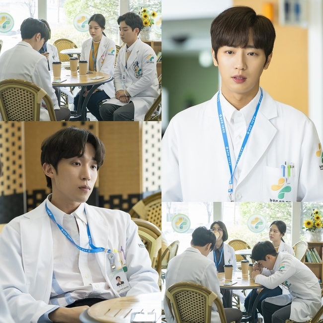 I went once Lee Sang-yeob Furious on the Rear talk phone of juniors who have exceeded the limit.In the 25th and 26th episodes of KBS 2TV weekend drama Ive Goed Once (played by Yang Hee-seung, director Lee Jae-sang, production studio dragon, main factory) broadcast on May 9, Lee Sang-yeob (played by Yoon Kyu-Jin) is curious to say that he defends Lee Min-jung (played by Song Na-hee).Previously, Jang Ok-bun (Cha Hwa-yeon) was shocked to notice the divorce of Song Na-hee (Lee Min-jung) and Yoon Kyu-Jin (Lee Sang-yeob).In addition, the Internet has posted an article saying that the two people have divorced, which made them guess the reality that is not smooth.In the meantime, the appearance of Yoon Kyu-Jin, who is forming an unusual conflict with his juniors, attracts attention.Yoon Kyu-Jin, who is showing his juniors and firm eyes as if he were a soul, was caught.Yoon Jae-seok (Lee Sang-soo), who has been claiming to be on his side, is sitting in a confused mood, raising questions about what happened between them.Moreover, the interest of Yoon Kyu-Jin, who has never been bitter to his juniors, is added to what the contents of the Rear talk phone that made him Furious by revealing his cold eyes.In particular, Yoon Kyu-Jin, who heard the conversation on the day, said Furious, Do you look so good at people?Park Su-in