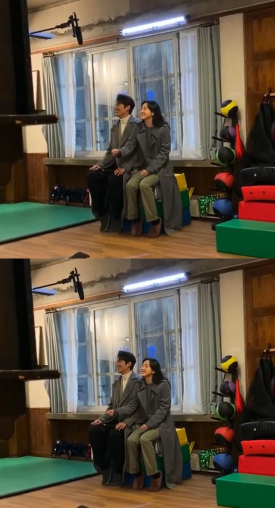 Actor Kim Go-eun delivers a pleasant filming atmosphere with Lee Min-ho.On the 8th, Kim Go-eun posted a short video on his instagram with an article entitled The King Today.In the video released, Kim Go-eun and Lee Min-ho sit down and dance lightly, and the two chemis, where the atmosphere of the pleasant filming scene is conveyed, attract attention.Meanwhile, Kim Go-eun is co-working Lee Min-ho with SBS gilt drama The King - Eternal Monarch.