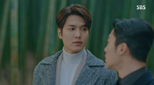 Lee Min-ho took Woo Do-hwan to South KoreaLee Min-ho took Joyoung (Woo Do-hwan) to South Korea in the 7th episode of SBSs Golden Land Drama The King: The Lord of Eternity (played by Kim Eun-sook/directed by Baek Sang-hoon and Jung Ji-hyun) broadcast on May 8.Joyoung was waiting for Miri in the bamboo forest to prevent the departure of Igon. Joyoung said, Go see Luna again.The gang and police are looking for her both ways, and the records that were not taken yet are 600 years of the Joseon Dynasty, he said.Lee had learned from Joyoung that there was a man in the Korean Empire who had the same face as Jung Tae-eul, who stopped him from going any further, saying he would rather die.Igon asked Miri Joyoung to go to South Korea with him. I want to confirm that I will not believe it no matter how I explain it.Between 1 and 0, you are the one you are after and you are the other. Then you will go after him.Were going to go to another world now, he explained.Lee Ha-na