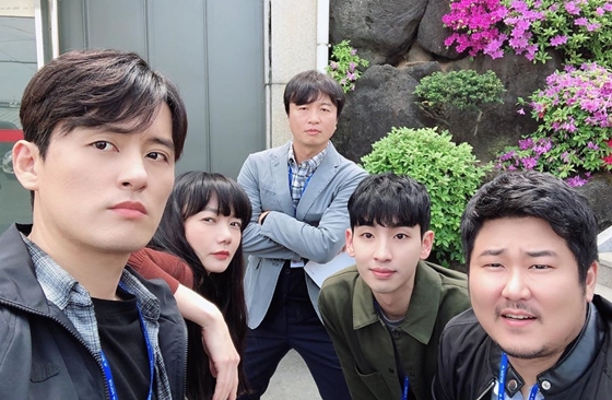 Yongsan District 5 Brother and Sister...Opportunity UPBae Doona posted a picture on his instagram on the morning of the 8th, with an article entitled Currently Filming #Stranger Season2 #Secrets Forest Season 2 #Yongsan District 5Brother and Sister.In the public photos, there was a picture of Bae Doona taking a self-portrait with Actor Choi Jae-woong, Song Ji-ho, Jeon Bae-soo and Yoon Jong-in who appeared together in the drama Secrets Forest Season 2.The warm chemistry of the cast was seen, and many people were attracted to it.Many netizens responded that they wanted to see Secrets Forest 2 quickly, 5 Brother and Sister in the warm Yongsan District, and expected.Meanwhile, TVN drama Secrets Forest Season 2 starring Bae Doona is scheduled to air this year as a lonely prosecutor who does not feel emotion and an internal secret tracking drama that digs into the prosecution sponsor murder case and the truth behind it.