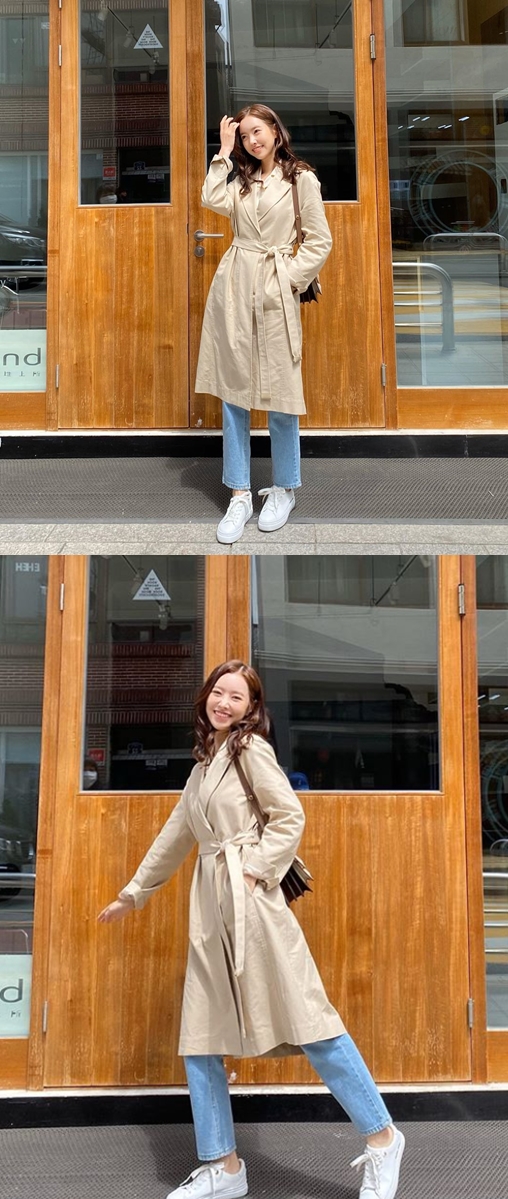 Actor Jin Se-yeon encouraged the Born Again viewing.Jin Se-yeon posted several photos and posts on his Instagram account on Wednesday.In the post, Jin Se-yeon wrote, Lets join Sabine today. #Born Again # Sabine ischan.In another photo, Jin Se-yeon, who poses cute, caught the attention of fans with a small face and shining visuals.Meanwhile, KBS2 Drama Born Again starring Jin Se-yeon will be broadcast every Monday and Tuesday at 10 pm.