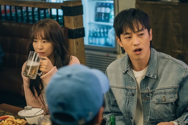 Actor Yeri Han and Kim Ji-seok raise empathy index with team-chin chemistry with 15 years of history.On June 1, the TVN New Moon TV drama Family (hereinafter Family.), which will be broadcasted first, released a friendship timeline that allows you to see the history of Kim Eun-hee and Kim Ji-seok, who are closer to your family, at a glance.From the days of college to the present, ordinary and special friendships () stimulate curiosity.Family. draws stories about family misunderstandings and understandings such as Ellen Burstyn and Ellen Burstyn.Parents and children will have less time together as they get older, and more secrets to talk about, so they will live their lives in Mask.It is natural because it is a family, and I meet a relationship that deeply shares emotions and secrets that I could not share because I was close to my family.I do not know much about I, but I have a family relationship, a family, but I do not know anything about I, and eventually I tell the story of people and family.Director Kwon Young-il, who co-directed WWW, 100 million stars from the sky, and Suits, will take megaphones and write the drama Neighbors Boyfriend and the screenplays such as Hello, Brother, Huayu, and Access.Kim Eun-hee and Park Chan-hyuk, who know each other more than anyone else, have a very special relationship in Family.15 years for two people to be together for an hour.During his college days when Kim Eun-hees love cell was still alive, Park watched the turbulent love affair of Kim Eun-hee, a campus couple.Park Chan-hyuk, who looks at Kim Eun-hee, who is drinking beer next to his boyfriend Lee Jong-min (Choi Woong-bun), who is in a chat with his back turned, is interesting.The unimportant atmosphere between Kim Eun-hee and Park Chan-hyuk, who were the best friends of the world, was also caught. The present appearance of the two reunited in the ensuing photos stimulates curiosity.The time that was away is uncharacteristic, and the two are still facing each other comfortably.Kim Eun-hee and Park Chan-hyuk, who are friends who know I better than I, are indispensable to each other.Kim Eun-hee and Park Chan-hyuk, who have written a 15-year friendship without a good wind, add to the question of what changes will come.Yeri Han, who has drawn various faces of youth, will transform into a decomposition act with Kim Eun-hee, the owner of a positive mind that is everyday.Kim Eun-hee is the only one who can talk about the story in a heartfelt way.Kim Ji-seok takes charge of Park Chan-hyuk, which is free and full of humanity, and stimulates expectations.Park Chan-hyuk is more realistic than anyone else, and he is a person who notices the mind of observing and hiding people.Even though they fight with bone-hitting words, they add to the expectation of what sympathy and laughter the two best friends, Kimi, who boasts of the affectionate consideration of Teachin, will give.Yeri Han and Kim Ji-Seok are expected to naturally draw the friendship of the two people who have been together for a long time with delicate acting.The caring Kim Ji-Seok Actor has comfortably led the atmosphere of the filming scene and created a good scene, said Yeri Han. It is a wonderful person who prepares more intensely than anyone when Acting.Kim Ji-Seok also said, There are many scenes together, so the sense of solidarity is natural. Now I want to see and be glad to see you more than anyone else in the field.The co-work fits well, he said, expecting the real best friend Kimi to show.hwang hye-jin