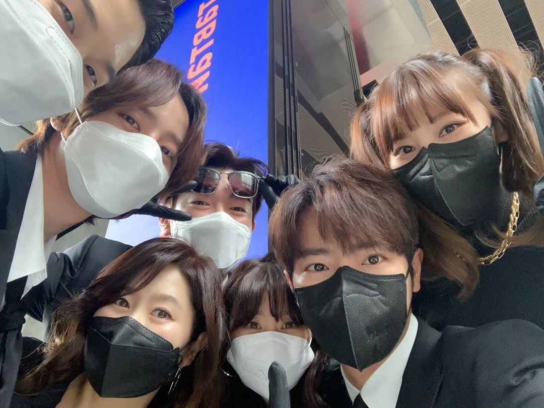 Actor Choi Kang-hee has certified the implementation of the TV viewer ratings committee.On the 18th, Choi Kang-hee released a group photo on his instagram with a hashtag called # Goodcasting # I want to see today # First Room Committee.In the public photos, actors including Choi Kang-hee, Good Casting cast members Yoo In-young, Lee Sang-yeob, Kim Ji Young, Lee Jong-hyeok and others gathered together to pose.They are all staring at the camera with a playful look, covering their faces with black and white masks.Choi Kang-hee, Lee Sang-yeob and Lee Jong-hyeok of Good Cast, which appeared on SBS Full Entertainment Midnight on the 29th of last month, promised the 14% Committee of First Broadcasting TV viewer ratings.Lee Jong-hyeok said, If the First broadcast is over 14%, I will show Choi Kang-hee band, who is head banging Kim Kyung-ho. I am expecting Lee Sang-yeob to play the guitar. SBS monthly drama Good Casting, which was first broadcast on the 27th, recorded double-digit high TV viewer ratings from the first broadcast with 9.5% of the first part and 12.3% of the second part.In the Midnight, the top TV viewer ratings exceeded 14.3% and the committee was in progress.In order to protect the Committee, Good Casting Actors are dressing up and leaving group photo certification to amplify expectations.The netizens said, Congratulations on the first broadcast on the Committee TV viewer ratings, Its so fun.Actors smoke is overcoming the moon sickness in the taste of watching, , Choi Kang-hee is excited! , I am expecting to broadcast today.On the other hand, Choi Kang-hee is playing a role as a hot-blooded NIS agent with Kim Ji Young and Yoo In-young in Good Casting.Photo Choi Kang-hee SNS