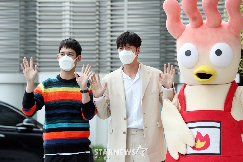 닭과함께 이미지