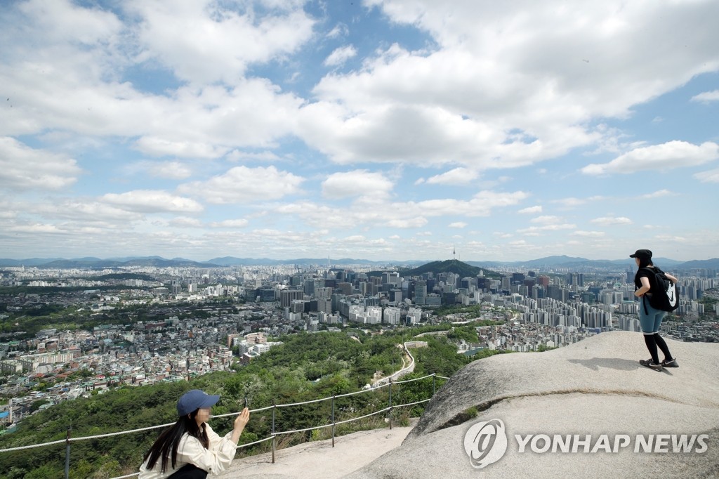 인왕산정상에서 본 이미지