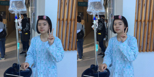 Lee Jae-ins agency V Company released a scene photo of her special appearance as Somi in TVNs Sage Doctor Life.In the 11th episode broadcast on the 21st, she appeared as Somi (Lee Jae-in), daughter of Subin Sam (Kim Soo-jin), and she showed a nice face.In the surgical ward, Somi was filmed with cellphone and said to the intern who thought he was taking a picture of himself, Its not a teacher.Lee Jae-in in the public photo is also wearing a patients suit and wearing a chic V, not a roll on the bangs.It is a short amount of middle school students downside and chic tone, but it shows the presence. Like Sommy in the play, Lee Jae-in is known to shoot cellphone, edit video and shoot short films.Lee Jae-in has been well received for his impressive acting by perfecting the two roles of one person through the movie To released last year, and has been evaluated as having made good use of the characters mystery through his unidentified eyes and bass voice.Meanwhile, Lee Jae-in is preparing to shoot his next film after filming the movie Black Call in April.Photos  Provide V Company