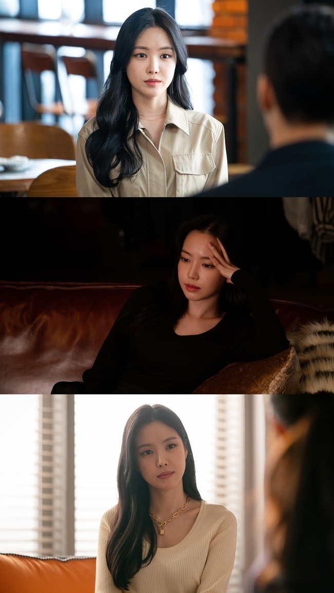 Son Na-eun transforms from Ill eat with you tonight to a tea girl, challenges new life catMBCs new monthly mini series, Want to Have Dinner with You (playplay by Lee Soo-ha/director Ko Jae-hyun, and Park Bong-seop/Produced Victory Content), which will be broadcasted at 9:30 p.m. on May 25, is a delicious one-meal romance drama in which two men and women whose love feelings have been degraded due to the parting wounds and the Alone culture will join together for dinner and fall into each others charm.Son Na-eun plays the role of fitness trainer Jean Noel, who boasts the beauty and body of the world in the play.Jean Noel is a hot influencer on SNS, and has a charm that does not care about the attention and dashes of many men.She is the former lover of Kim Hae-kyung (Song Seung-heon), who frozen his heart coldly.In the public steel, Son Na-euns elegant and elegant beauty is revealed and attracts attention.She is smiling with a relaxed smile without dropping her head, showing the character of Jean, who is proud and confident in any situation.Also, the appearance of her head as if she was in trouble makes her wonder what story she can not tell.In particular, Jin Noel is interested in the relationship between his lover Kim Hae-kyung and Woo Do-hee (Seo Ji-hye), who are separated, and is gradually jealous.kim myeong-mi