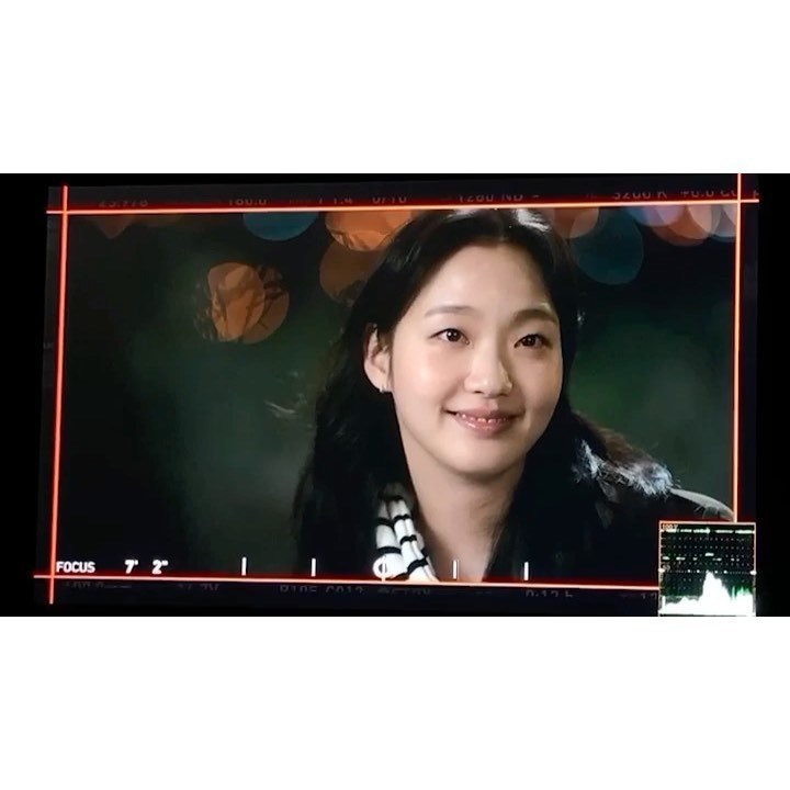 Actor Kim Go-eun has released the shooting scene of SBS gilt drama The King.Kim Go-eun posted the video on his instagram on May 28 with an article entitled The King: The Monarch of Eternity being a pleasure.The video shows Kim Go-eun, who is smiling brightly and shaking himself, and Kim Go-euns white-green skin without any blemishes makes her beauty even more prominent.Kim Go-euns innocent atmosphere also attracts attention.The fans who responded to the video responded such as My sister is so beautiful, It is beautiful and It is a perfect flower.delay stock