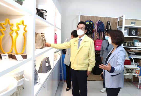 강남세움보호작업장 이미지