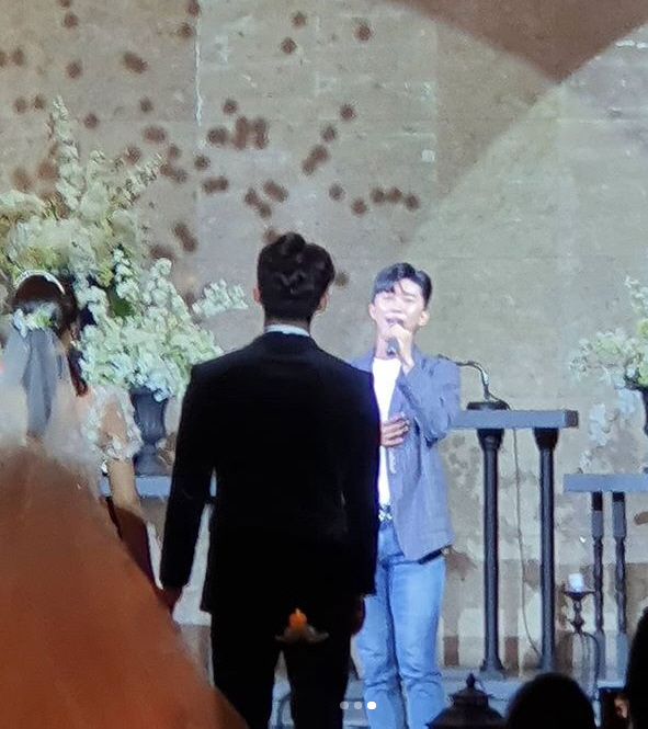 Lim Young-woong made a surprise appearance on the Busan Wedding chapel, making the ceremony a concert.The Great Lim Young-woong made a surprise visit to a Wedding chapel in Busan on the 31st of last month wearing blue jackets in jeans.Guests at the wedding hall responded with cheers to the abrupt appearance of Lim Young-woong.Lim Young-woong greeted the groom by shaking hands with the groom, singing Now I believe only, and she cried in the middle.Guests who welcomed Lim Young-woong cheering also fell into the song in the middle and late of the song and showed tears.Lim Young-woong, who finished the song, said, I cried well on the air, but I did not cry, but I cried because he kept crying.I did not know that he would cry like this. Turns out Lim Young-woong is the best friend of the groom.When I was originally asked to celebrate, I had a concert schedule and I could not come, but I was able to come here because of the concert because of Corona, he said. So I kept it secret to Friend and came secret today.The unexpected Lim Young-woong celebration of the bridegroom, Friend, was also surprised and grateful to tears. Lim Young-woong said, I thought I could not sing a song because I was crying.Is Dongwoonah (the name of the groom) okay? and even gave a glimpse of consideration.Lim Young-woongs song was This is what love is like of Set also. Lim Young-woong said, I am actually not able to dance because I am in fact, but I will move a little today.The guests turned into audiences and responded enthusiastically.Meanwhile, Mr Trot Mr. Trotman including Lim Young-woong will have a Mr Trot nationwide tour concert tomorrow in 20 major cities starting from Seoul on June 25th.A total of 19 people will appear in the national tour concert, including Lim Young-woong, Youngtak, Lee Chan Won, Kim Ho-jung, Jung Dong Won, Jang Min Ho, Kim Hee Jae, Kim Kyung Min, Shin In Sun, Kim Soo Chan, Hwang Yoon Sung, Kang Tae Kwan, Ryu Ji Kwang, Na Tae Ju, Ko Jae Geun, Noh Ji Hoon, Lee Dae Won, Kim Jung Yeon and Nam Seung Min.