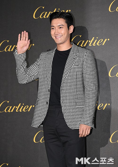 Group Super Junior member Choi Siwon has revealed to be careful of impersonating accounts.Choi Siwon posted on his Instagram page on the 1st, I received a report that there is an account that funds donations by impersonating me. Please be careful.We are sponsoring only official sites, legal foundations, and nonprofit organizations within the boundaries of the law.I also do not ask for a one-on-one chat with a personal account in connection with the donation. ▲ The following is a special article on Choi Siwon.I have a message to inform you before yesterdays festival. Ive been informed that I have an account for fundraising donations. Please be careful.I sponsor only the official site, or the legal foundation, or the nonprofit within the boundaries of the law; and I also do not request a 1:1 chat from my personal account regarding the donation.Watch out!