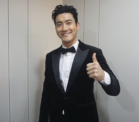 Super Junior Choi Siwon asked to be careful of the person who impersonates him.Choi Siwon said on his SNS on the 1st, I have a fact to tell you before the festival of yesterday.I have been informed that there is an account that funds donations under the guise of me. Please be careful. We are sponsoring only official sites, legal foundations, and nonprofit organizations within the boundaries of the law, he said.I also do not ask for a one-on-one chat with my personal account in connection with the donation. Be careful!Choi Siwon, who has been steadily donating talent through the UNICEF campaign since 2010, was appointed as UNICEF special representative in November 2015.In 2017, he joined the SMile for U campaign, a childrens music education support program that SM Entertainment and UNICEF will share as their first official activities after the war.Last year, he did good deeds in Malaysia and added warmth. He also wrote on his personal YouTube channel, PROJECT NO CHALLENGE? NO CHANGE!  (Project No Challenge?We plan to do the No Change!) and will also carry out meaningful challenges that can be practiced in everyday life.SNS