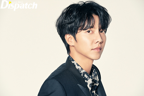 Actor Lee Seung-gi will be the main character of TVN Mouse.Mouse is a drama about Bereavements, starting with the question If your belly child is a future killer, will you have that child?Lee Seung-gi plays the role of right a new police officer at a police box. He is a right-wing young man.Mouse production team said, It is a unique story that is completely different from the drama that has been based on Bereavements so far. Please expect Lee Seung-gis acting transformation.Meanwhile, Mouse is a new work by Choi Ran. Choi has written Iljimae, Black and Gods Gift-14 Days. Mouse will be broadcast in the first half of next year.