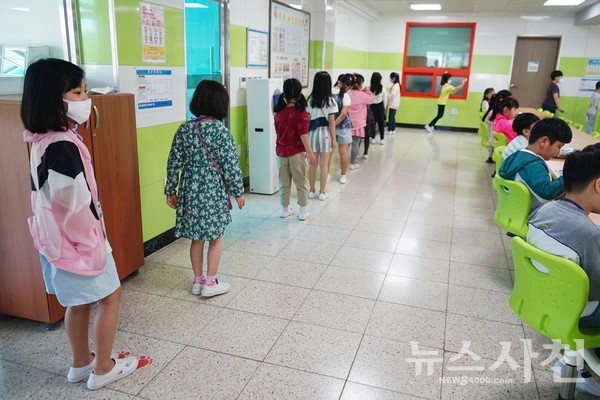 삼성초등학교급식소 이미지