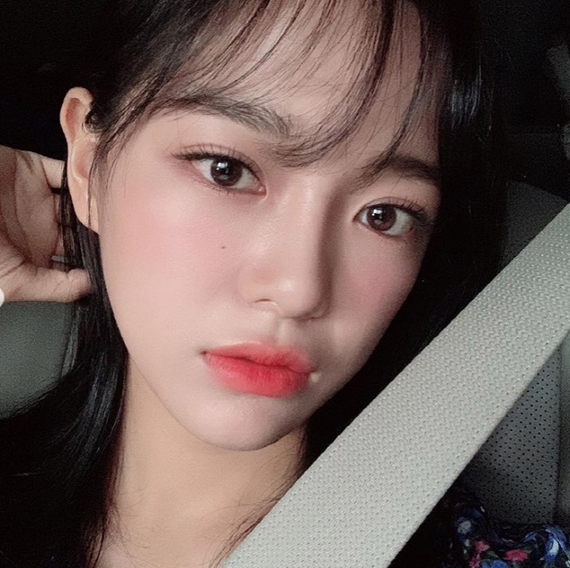 On the morning of the 5th, Kim Se-jeong posted several photos on his instagram with an article entitled Black hair. # Return # Returning That Days Promise.In the public photos, Kim Se-jeong, who is making various facial expressions toward the camera in the car, was shown.Kim Se-jeong, wearing a floral blouse, transformed his eyes with black hair for a long time.In particular, Kim Se-jeong was impressed with the immaculate skin that does not have any blemishes against black hair.Kim Se-jeong made his first step as a musical actor by confirming his appearance in the armys creative musical Return at the Olympic Park Woori Financial Art Hall from April 4.The musical Return (sub-titles promise of the day) was designed to inform the meaning of the footsteps of the ancestors who devoted their only life for the country.At the time of the premiere, Return was popular with 54 tickets sold out at the same time, 50,000 audiences, and it was loved by performing in seven regions including Gwangju, Seongnam and Daejeon.Kim Se-jeong played Haesung, the twin sister of Hale, who is enlisted by borrowing the name of another in the musical.