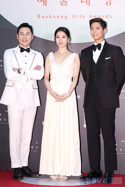 Broadcaster Shin Dong-yup, Actor Bae Suzy, and Park Bo-gum attended the red carpet event of the 56th Baeksang Arts Awards ceremony held at KINTEX, Goyang-dong, Goyang-si, Gyeonggi-do on the afternoon of the 5th.