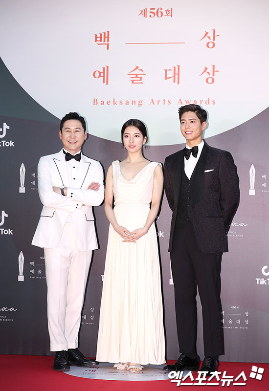 On the afternoon of the 5th, he has an actor photo time attending the 56th Baeksang Arts Grand Prize (2020) red carpet held at KINTEX 7 Hall in Ilsan, Gyonggi Province.This year, Baeksang Arts Awards will be held indifferently due to the aftermath of the new Corona virus infection (Corona 19), and will be broadcast live on JTBC, JTBC2 and JTBC4 at the same time.