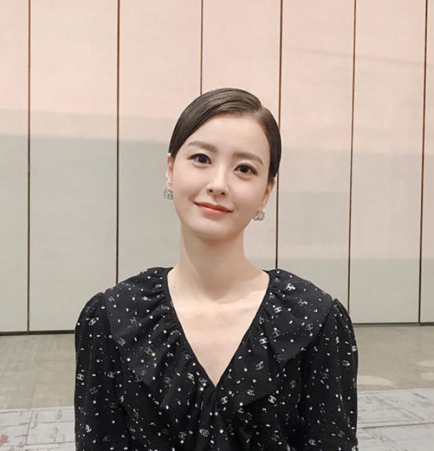 Four female actors from Forest Entertainment gathered at the Baeksang Arts Grand Prize. The 56th Baeksang Arts Grand Prize was held on the night of the 5th.After the event, the official accounts of Forest Entertainment showed pictures taken together by Jeon Do-yeon, Gong Hyo-jin, Jung Yu-mi and Bae Suzy.The agency said, The forest actors who shined the Baeksang Arts Grand Prize. I was happy to see this combination.On that day, Jeon Do-yeon won the best acting award for the movie Birthday. He said, The first thing I appreciate is the audience. I will visit you again with a good movie.Jung Yu-mi was nominated for Best Actor for the movie 82, Kim Ji-young.Gong Hyo-jin was delighted when his drama Around the Time of Camellia Flowers won the TV category.Bae Suzy, along with Shin Dong-yeop and Park Bo-gum, showed his stable progression ability by taking MC for three years of white arts.He will appear in the new film Wonderland directed by Sharing, Jung Yu-mi, Park Bo-gum and Kim Tae-yong.Four Actresses in the Forest Enter in Baeksang Arts Awards
