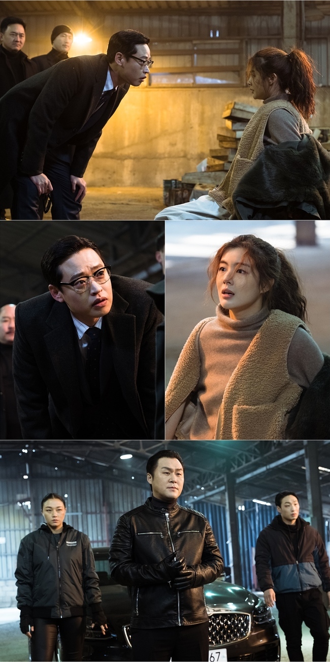 Lee Sun-bins crisis-ridden still cut was unveiled in a blastOCN Dramatic Cinema Team Bulldog: Off-duty Investment (playplayplayed by Lee Yu-jin, Jung Yoon-sun/directed by Kang Hyo-jin) conducted a brutal Murder and then began to search for a copycat that was followed by the true crime of Butterfly Jennifer 8, which leaves a butterfly-shaped mark on the victims body.The sad truth that Jang Min-ki (Ji-chan), who was known as Jennifer 8, was framed, has been revealed, but Susa is still in trouble.The reasoning for Jinbeom is not over yet, and the shocking scene of Teddy Park Jung (Yoon Kyung-ho) and Takwon (Ji Seung-hyun) falling has decorated the ending of the last four broadcasts.The still cut, which was released before the June 6 broadcast, adds tension to the dizzying moment of Kang Moo-young (Lee Sun-bin), who was kidnapped by members of the two-gang faction.Mu-young, who was investigating Butterfly Jennifer 8, noticed that there was a copycat who committed Murder by pretending to be Jennifer 8 in addition to the real criminal.This is because the various circumstances left behind in the body of the two-way Lee Gang-pa, Kang Soo (Son Byung-wook), who was killed after escaping from the convoy bus, showed a considerable difference from Butterfly Jennifer 8.In addition, through the conversation with Teddy Park, who was a big hand of the darker man in the past, he became convinced that Lee Tae-sung (Kwon Hyuk-bum) was involved in the death of the precipitation.If you want to find the truth, it is why Moo Youngs Fact Tracking radar, which is not a fire, is fixed to Lee Tae-sung.Among them, the still cut was captured in a chair with a disorganized appearance, and Lee Tae-sung, who led the members, is looking down at Muyoung with a threatening attitude.It is also true that I am worried about the admiration of Lee Tae-sung, who is living like a young man who is united with evil and kangar.Do not look at the gangster funny, said Moo Young, who was digging into the case related to the gang.I can really die. The advice given by Teddy Park Chung brushes my mind and makes me sweat in the hands of the viewer.emigration site