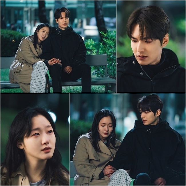 Lee Min-ho and Kim Go-eun show off the sadness of parallel World lovers.In the 15th episode of SBSs Golden Earth Drama The King - Eternal Monarch (playplayplay by Kim Eun-sook/directed by Baek Sang-hoon and Jung Ji-hyun), which will air on June 6, Lee Min-ho and Kim Go-eun will be shown giving each other a desperate promise.Lee Min-ho and Kim Go-eun in patient clothes are the screens that show their desperation with their hands tightly held.Lee still looks at the stillness with a heavy gaze in black clothes presented by Jung Tae-eun, and the tears of the stillness reveal the sad passion with the eyes of the tears.It is noteworthy why the couple, who were firmly established, fell down in a pathetic way, and whether the two people can finish their hearts to each other beautifully beyond the whole universe.Lee Min-ho and Kim Go-euns tear-grabbing two-handed promise scene was filmed in Gapyeong-gun, Gyeonggi-do in mid-May.Lee Min-ho and Kim Go-eun appeared on the scene in a calm atmosphere, and then gazed at the script until the rehearsal was carried out and spurred emotional immersion.As they began to match the lines, the two of them were moist and took a break as their eyes were moist and their emotions soared during the rehearsal.The two men, who had barely managed to get their emotions and started filming, expressed the sadness and sadness of the increasingly fateful World lover.emigration site
