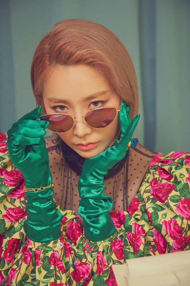 Brown Eyed Girls (V-A-Girl) JeA is back as a proud and wonderful Sister.JeA released a teaser image of the new single Greedy (Greedy) through the official channel of the VAGOL.In the photo, JeA caught the eye with a colorful styling that does not care about others eyes and a dignified figure that says what to say through loudspeakers.The new song Greedy is a song with a dignified message, Lets challenge without hesitation about greed, written by Radi (Ra.D), Lee Sun-min, and Yoo Woong-ryul, and written by IU.JeA, who has been steadily walking as an artist after his debut in 2006, has added meaning to the story that he wanted to do as a Sister or as a friend with his own sense of lyrics.Here, Mama Mu rapper Moon-bum participated in rap feature and helped.While the girl crush representative girl group BAGAL and Mamamu have attracted a lot of attention, expectations are rising about what synergy the charismatic raping will show when they meet with JeAs powerful vocals.JeA has released a number of singles and drama OSTs, including Bad Girl, The Dan Darlayo and If Im Not Only, starting with his first solo album Just JeA in 2013, showing solid singing skills as well as lyric, composition and production capabilities.Here, she has been supported by 2030 women, consistently delivering cool advice and messages as a subjective and strong person in the mobile entertainment My Way and her solo album Newself last year.kim myeong-mi