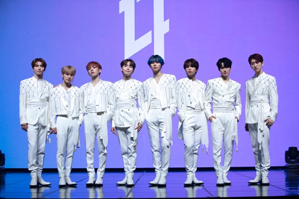 Group Elast (ELAST) cited their respective role models.A showcase for the release of the debut mini album DayDream by Elast (Poblano, won hyuk, romin, won Jun, Seung-yeop, Choi In, Baek-gyeol, Ye-jun) was held online on the 8th.Elast is a group of eight people including Poblano, romin, Seungyeop, Choi In, Baekjeong, and Yejun, including won hyuk and Won Jun who played in Mnet Produce X101.On the day, Elast commented on the role model, saying Romin was NCT, saying Performance is not a joke, Im into that charm.Choi said, BTS Ji Min is my role model.The energy and emotional expression felt in dance gives me a deep inspiration, Won Jun said. I respect Lee Seung-gi.Lee Seung-gis model image from Lee Seung-gi was inspired and Lee Seung-gi was the role model. Poblano continued to say, I wanted to do that when I saw my mouth open enough to be open when I was working as I do not want to cry. Won hyuk said, I want to follow a lot of HTZ Choi San.I watched it directly and I got in. My face is a big hit. Yejun said, I admire the seniors of The Day After Tomorrow Esporte Clube BahiaTwogether the most.The reason is that when I listen to the song, I listen to the melody with a focus on the melody. The Day After Tomorrow Clube BahiaTwogether listens to the songs and makes a heartbeat and blows a taste sniper in my heart.I can not get out of it every time I do that. Seung-yeop said, I like TVXQ Yunho Yunho so much.I am impressed that I have delivered too much good energy to the audience on the stage. Baek said, I usually like to sing and play guitar, so I look for a lot of artists.I was so lost when I saw that performance, he added.