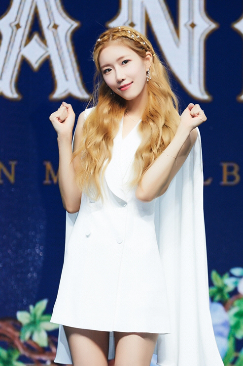 우주나비 이미지