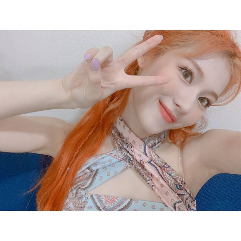 Group TWICE member Sana has shared the latest.Sana posted several photos on June 9th, along with an article entitled Issuance Day on the official Instagram of TWICE.In the photo, Sana is making various facial expressions with the appearance of SBS popular song. It boasts a beautiful atmosphere and a clear eye, and it focuses attention.park jung-min
