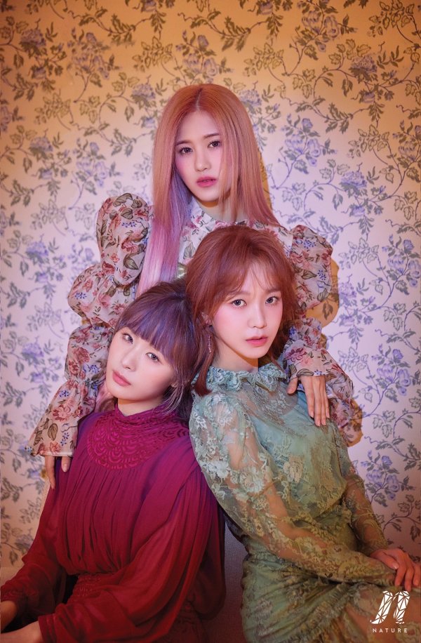 Group NATURE (Nature) released a second group Teaser Image.Nature posted a second group Teaser and unit Image of her third single album, NATURE WORLD: CODE M (Nature World: Code M), on the official SNS on the 8th.Nature, who predicted a variety of transformations through the personal concept Image, gathered in one place centered on Chae Bin, further doubling the dreamy and mysterious atmosphere.Especially, he showed his charm by launching other eyes in his expressionless expression.The unit Image added a sense of significance.The day close to him, Sohee, and Roux formed an atmosphere of cold energy somewhere, and Vegetarian hotel, New Spring, Sunshine and Rapeseed also stimulated curiosity with an expression that could not feel emotions in an intimate pose.In particular, Nature attracted attention by demonstrating the synergy of Nature by showing off the mature atmosphere and unique aura that has never been shown through the group Teaser Image.Nature will return to the title song Children of NATURE WORLD: CODE M on the 17th in about seven months.