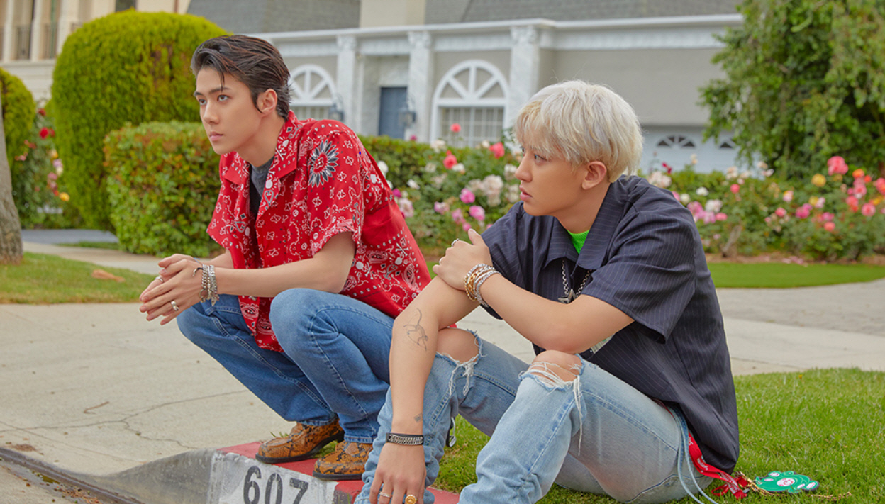 Group EXO members Sehun and Chanyeol have announced a new album.It is right that EXO Sehun and Chanyeol are preparing for a new album with the goal of the second half of this year, said multiple music industry officials.On the afternoon of the afternoon, the group EXO started shooting music videos, mainly on the online community.As a result of the coverage, the photo of Gong Yoo was known to be an album jacket set, not a music video set.Sehun and Chanyeol formed hip-hop Iruvar in July 2019 and released their first Mini album What a Life.What a Life not only topped various music charts, but also proved its influence by exceeding 107,900 copies in the first day of the albums release.In the meantime, Sehun and Chanyeol are expecting the release of a new album, attracting many expectations and attention from fans.EXO, which debuted in 2012, entered the Bai Qi in May 2019, starting with Siu Min.However, EXO members are actively Solo activities, which are discoloring the military Bai Qi.On May 25, Baek Hyun released his second Solo Mini album Delight.This album featured seven R & B genres in various moods, including the title song Candy and AU RIDING?.At the same time as the release, the first weeks album sales exceeded 700,000 copies, proving popular.