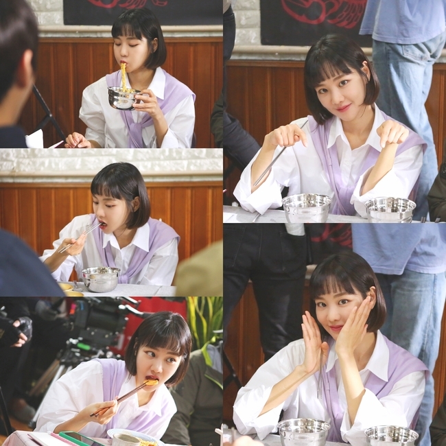 Lame International Han Ji-eun has heralded an express Mukbang that stimulates Appetite.A shooting scene cut featuring Actor Han Ji-euns Mukbang parade, which is a big heroine in MBC mini series Lame Internet, was unveiled on June 10.In this work, Han Ji-eun plays the role of The Intern in the ball bread, and has revealed the nature of the uncharacteristic goblin from the first time, and has been holding the attention of viewers with an unrelenting Mukbang every time.In the meantime, Han Ji-eun in the public photo is attracting attention because he emits a unique lovely charm with a excited expression in front of the food.bak-beauty