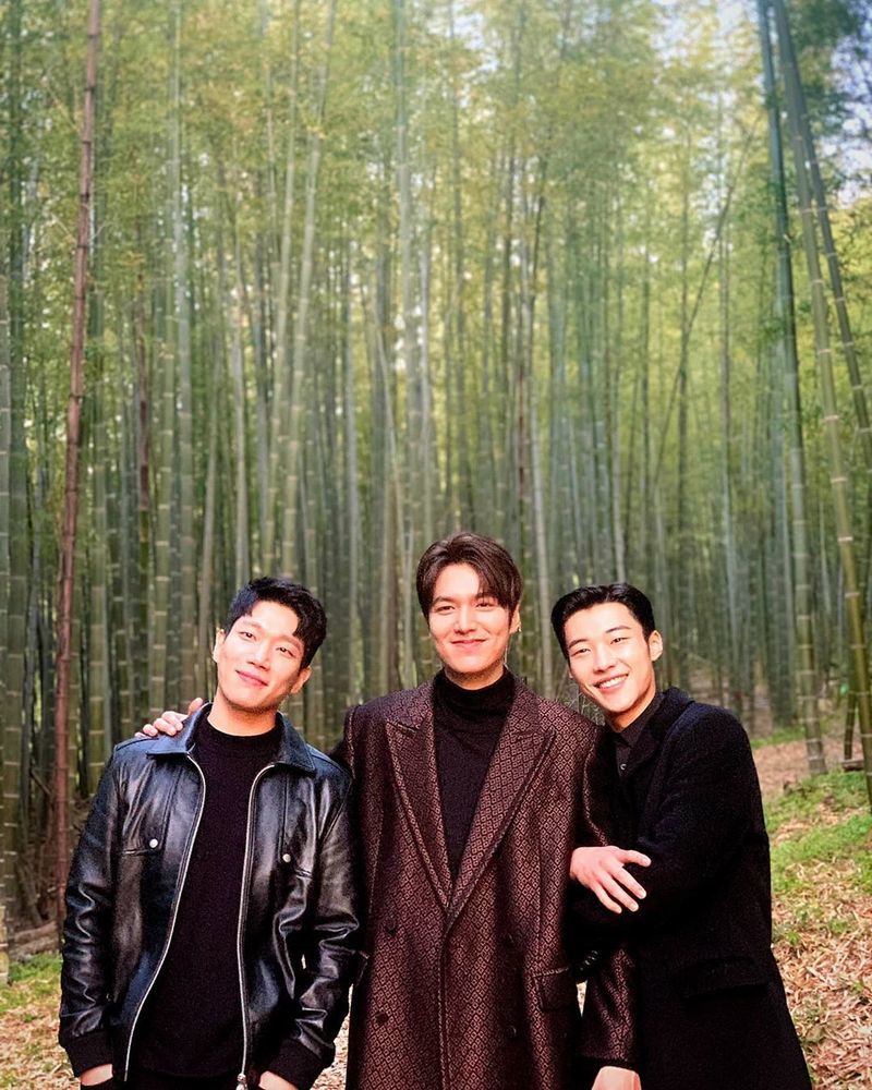 Actor Kim Kyung-Nam Woo Do-hwan, Lee Min-ho and photos to share.Kim Kyung-Nam 6 12 private Instagram from hometown people. The King eternal monarch tonight at 10 the last meeting calledwriting with pictures showing.Photo belongs to Kim Kyung-Nam, SBS The King: the eternal overlord ofin with the Woo Do-hwan, Lee Min-ho and back to photos leave be. Smiling brightly and three mens heart-warming visuals gaze focused.Meanwhile Kim Kyung-Nam, starring the king of: the eternal overlord ofthe 6 November 12, last meeting is broadcast