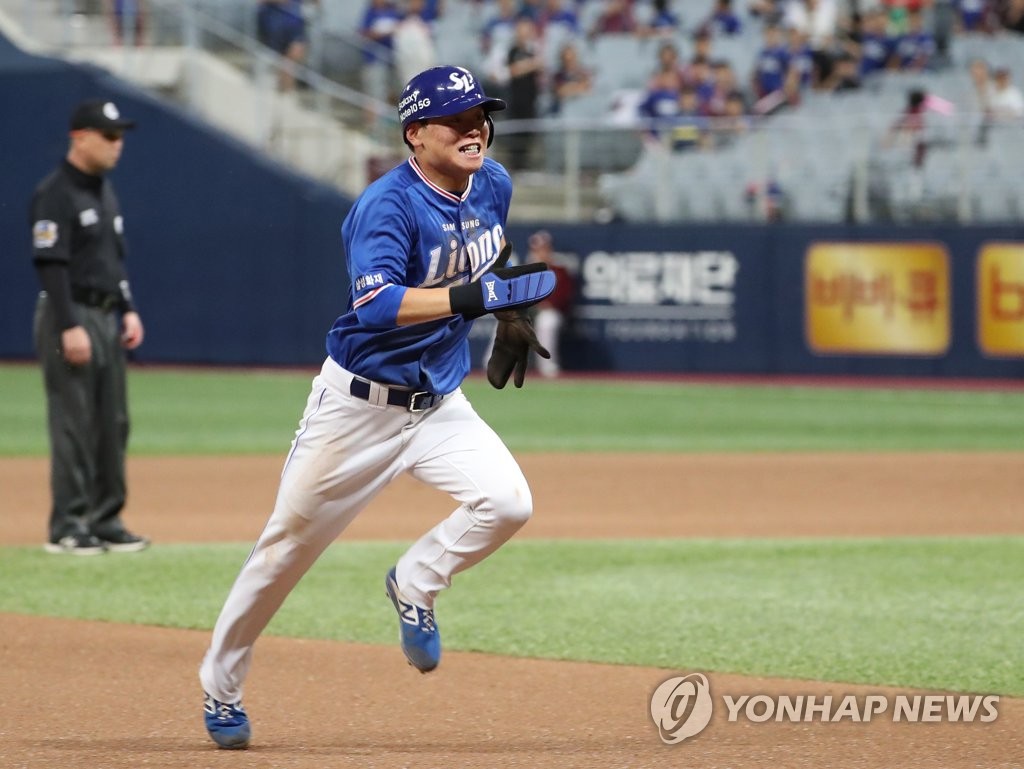 With two Young Guns, the Mini Standard (19) of kt wiz and Lee Min-ho (19) of the LG Twins, forming the leading group, outfielders Park Seung-kyu (20 and Samsung Lions Lions), Choi Jihun (23 and SK Wyverns) also joined the Rookie competition in earnest.Mini standard and Lee Min-ho, who played as the The punch press of the Korean national team at the World Youth Baseball Championships last April, were named first and wore professional uniforms.The two, who have been named as high-end prospects since high school days, have been prominent since the first year of professionals.The first thing that got attention was Mini Standard, a right-handed orthodox Pitcher who boasts a dignified physique of 189cm tall and 92kg weight.140km In the middle and late half of the fastball, along with the power of the change ball, the ability to operate the kyonggi was excellent, and it was evaluated as immediate power feeling.Mini standard, which was included in the starting lineup from the start of the season, was the third high school graduate to win two consecutive starts since the debut.On the last three days, Doosan Bears hit a tight two-hit, three-baller scoreless in seven innings and made a strong impression.Mini standard is starting at 6Kyonggi until 11th, and is 4-2 with an Earned run average of 5.35.Earned run average is somewhat high, but all 6Kyonggi has been in the starting lineup since the first year of his career, digesting more than 5 innings.Mini standard is the fourth time that a high school graduate, Pitcher, has thrown more than 5 innings in 6 Kyonggi consecutive times since debut.Lee Min-ho was less complete than the Mini standard, which was rated as a complete type pitcher, but received a higher rating as much as its potential.Lee Min-ho caught up with the Rookie race, which seemed to be ahead of Mini Standard, with an outspoken run of 2Kyonggi straight quality start plus (seven innings and three ERA or less).Lee Min-ho started the first game of the double header with SK on the 11th, and he scored one run in seven innings, six hits, seven strikeouts and one strikeout.Lee Min-ho, who scored two runs in seven innings and five hits in the Samsung Lions on the last two days, is responsible for seven innings in 2Kyonggi consecutive.Lee Min-ho, who has now finished his third professional start, is on the Earned run average 1.16, and is throwing a better ball, so the Rookie competition with Mini Standard is expected to spark even more.Samsung Lions outfielder Park Seung-kyu imprinted his name stone on baseball fans with two Mario catch at the Help Heroes on Wednesday.Park Seung-kyu, who caught Park Jun-taes big hit in the second inning with a jump catch, saved Help Park Dong-wons superior double-hit hitter with a diving catch in the first two outs and second bases in the third inning, leading the team to 3-1.The Help players forgot to say as Park Seung-kyu, who was leaning toward center fielder, sprinted a long distance and blew himself into the final minute to snatch the ball with a glove.Park Dong-won, who played first base, said to himself, Is not it crazy? And Lee Jung-hoo, who reached home after returning to third base, looked at Park Seung-kyu for a while.Park Seung-kyu, a high school graduate in the second year, became the main character of the finals by picking up the first homer in the first group on the 10th to Eric Yokishi who had no homer this season.Park Seung-kyu is hitting .308 (16 hits in 52 at-bats) and 0.756 OPS (on-base percentage + slugging percentage) at 5 RBIs in 21 Kyonggi this season.Choi Jihun, a college graduate at SK, is also a candidate for Rookie.Choi Jihun, who has been considered a rookie to threaten his seniors since Spring Camp, has been playing in the first group since the 26th of last month due to Han Dong-mins injury after experiencing experience in the second group after opening.While he has no homer or RBI yet, Choi Jihun is hitting .385 (22-for-20) at 16Kyonggi.Stimulated by Choi Jihuns performance, SK has since managed to rebound and escaped from the bottom.The hot Rookie competition is adding to the interest of professional baseball as a large number of talented newcomers who threaten existing star players appear.kt mini standard, 6Kyonggi pitches over five consecutive inningsEarned run average 1.16 LG Lee Min-ho pitched 2Kyonggi consecutive seven innings