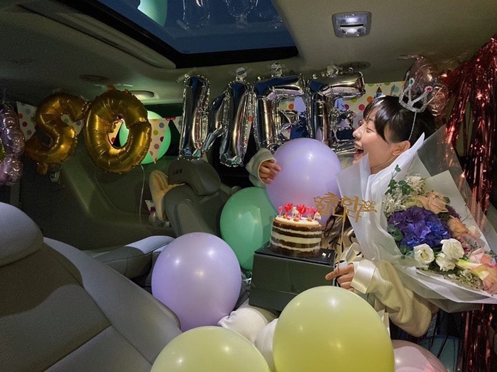 Actor Jeon So-nee has released a picture of the Party with staff party, conveying the regret of the end of the drama In the Mood for Love.On the 15th, Jeon So-nee posted a number of photos on his instagram with an article entitled Hello, my beloved Yoon Ji-su.Jeon So-nee, surrounded by bouquets and balloons with a celebratory cake in the picture, stands out: Jeon So-nee, who is enjoying the end-of-the-party with a happy stretch smile.Jeon So-nee, wearing a crown headband, showed a different charm with a wild atmosphere.In another photo, Jeon So-nee revealed a perfect chemistry with a friendly two-shot with GOT7 Jinyoung, who breathed in opposite of Drama.The two of them were covered in fresh cream on their faces and showed off their warmth with humiliating visuals.Jeon So-nee then released a self-portrait with actors who appeared together and relieved the regret of the end.The netizens said, Thank you, Actor, Is not it too cute?, It is the queen, I am so sorry for the end, Jinyoung and Chemie can not see now, My First Love memory was manipulated, Did you two fight a cake and so on.On the other hand, Jeon So-nee appeared in the past index in TVN Drama In the Mood for Love - the moment when life becomes a flower which lasted 14 days.Photo Jeon So-nee SNS