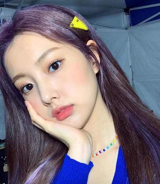 Hye-won of group IZ*ONE showed off her unique beautiful looks.On the 15th, Hyewon posted several self-portraits on the IZ*ONE official Instagram with the article Have you seen the comeback show? I have seen it with the members.The photo showed Hye-won, who transformed into a purple hairstyle for the Fantasy Shoes activity. Mysterious hair color was outstanding.Here, Hye-wons brilliant visuals caught the attention of fans, with their big eyes, sharp noses, and thick lips.The fans who encountered the photos showed responses such as Mysterious atmosphere, It is so beautiful even if it is beautiful and Real goddess.On the other hand, IZ*ONE, which Hyewon belongs to, is loved by releasing a new song Fantasy Shoes.