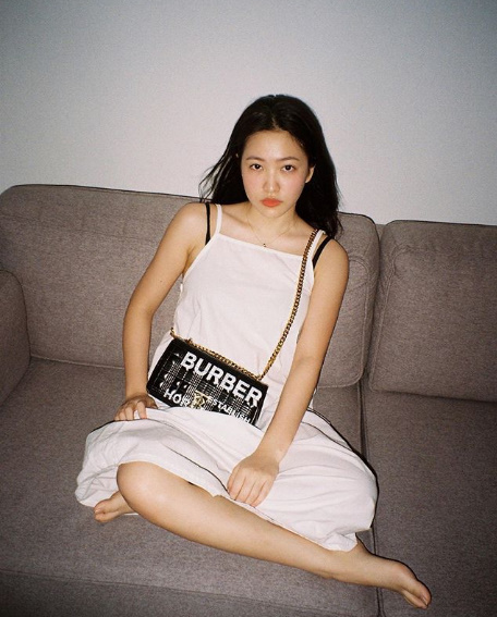 Group Red Velvet Yeri has released a special atmosphere of photos.Yeri posted a picture on her SNS on the 17th, and Yeri in the photo is wearing a shoulder-revealing costume on Sofa and creating a clean atmosphere.Yeris eye-catching charm, which is making a cute look, stands out.The red lips contrasted with Yeris white skin also catch the eye.Red Velvet, to which Yeri belongs, held the finale of The Reeve Festival last December