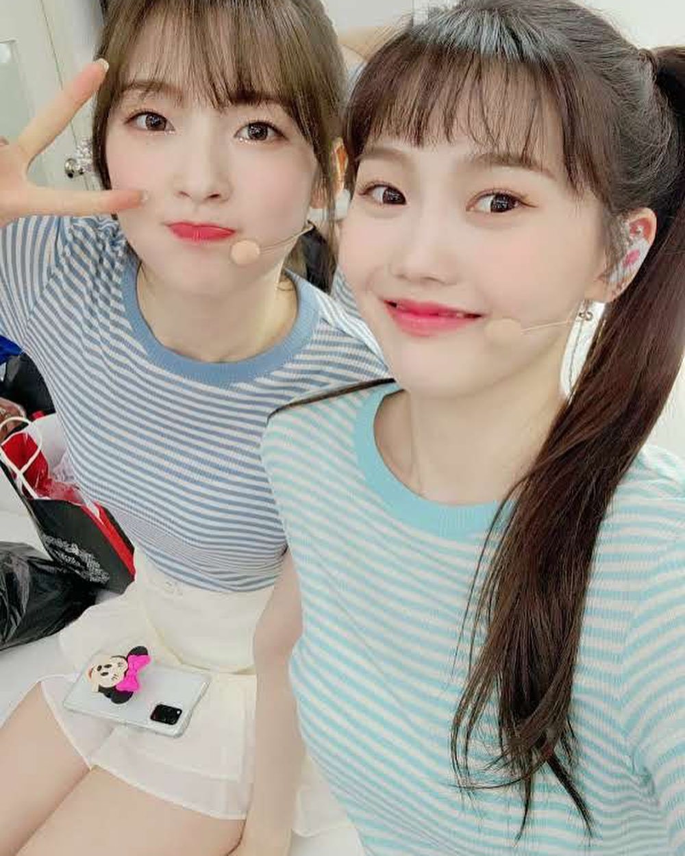 Choi Hyo-jung reveals affection for Arin who celebrated her birthdayGroup OH MY GIRL member Choi Hyo-jung posted five photos on June 18 with the phrase We can not live without our shit on his instagram.In the photo, Choi Hyo-jung is beaming with Arin in stage costumes, followed by the pair, who exuded cute charms and thrilled fans.Choi Hyo-jung celebrated Arins birthday, adding: We love Arin for her birthday, I hope shes always happy, my brother.han jung-won