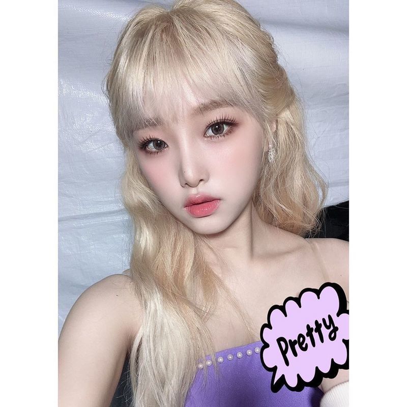 Group IZ*ONE member Choi Ye-na boasted a pure beauty.Choi Ye-na posted a photo on June 18th with an article entitled Fantasy Tale on the IZ*ONE official Instagram.Inside the picture is a picture of Choi Ye-na, transformed into blonde, with the size of Choi Ye-nas disappearing small face and distinctive features catching the eye.The neat atmosphere of Choi Ye-na also attracts attention.The fans who encountered the photos responded such as It is so beautiful, It is like a fairy and Sim Kung.delay stock