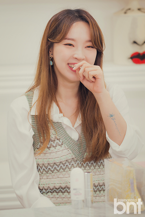 예쁘지윤 이미지