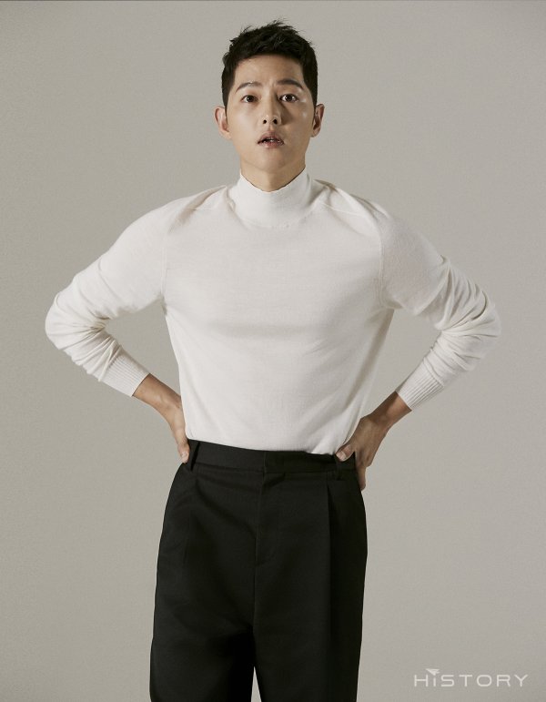 Actor Song Joong-ki has released an Interview with a new picture through his agency Hi Story Di & C Online magazine Hi_High.The photo, which was released this time, contains his colorful figure of 25 cuts in length, which was photographed between Studioss and location.In addition, the Interviews together add to the fun of being filled with the recent situation of Song Joong-ki and the genuine stories of pleasantness.When asked about Song Joong-kis day, he said, I have been living a very everyday life for a long time.I watched books, watched movies, washed dishes, and my daily life seemed to be the same, he continued with an unconventional and friendly answer.In particular, when asked what efforts are being made between Actor activities and everyday life, he said, I try to balance myself.Finally, he said, I always want to be an Actor who expresses plainly.Song Joong-kis picture can be seen through magazine Hi_High.